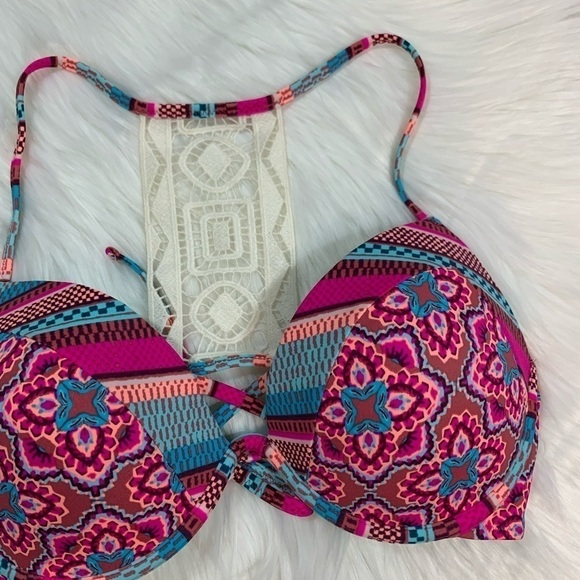 NWOT Shade & Shore Halter Push-up Bikini Top - Picture 5 of 12